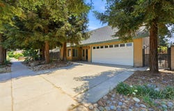 247 E Kennedy Avenue, Tulare, CA 93274