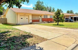1109 S Grinnell Street, Perryton, TX 79070