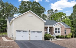 45 Sugarhill Road, Manahawkin, NJ 08050