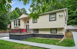 411 Fair Oaks Road, Middletown, NY 10940