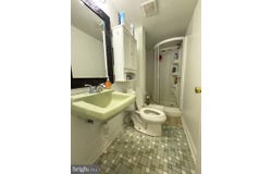 8 DAVIS AVENUE SW, LEESBURG, VA 20175