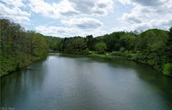 4101 Peace Road SE, Carrollton, OH 44615