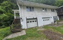 1372 PA-307, Dalton, PA 18411
