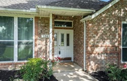 334 Pebblebrook Drive, Grapevine, TX 76051