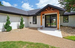 701 Harbor Drive N, Azle, TX 76020