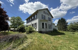 10 Wyomanock Road, Stephentown, NY 12168