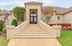 2323 Summit Oaks Cove, Jonesboro, AR 72404