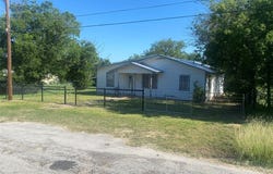 1604 5th Street, Goldthwaite, TX 76844