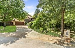 800 Spring Creek Drive, Grapevine, TX 76051