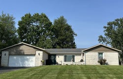 16130 E Lake Shore Drive N, Hope, IN 47246