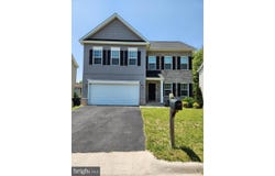 8366 LEIGHBURN DRIVE, ROANOKE, VA 24019
