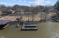 118 Williamsburg Ln, Bullard, TX 75757