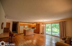 1302 E Linden Street, Algona, IA 50511