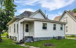 604 Woodlawn Avenue, Traer, IA 50675