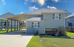 1020 S Live Oak, ROCKPORT, TX 78382
