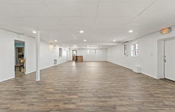 3140 Oregon Dr, Lower Burrell, PA 15068