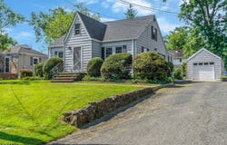 17 George Ave, Middlesex Boro, NJ 08846-1737