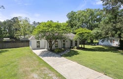 29 Alice St, Madisonville, LA 70447
