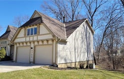 6764 N Park Avenue, Gladstone, MO 64118