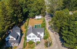 20 Oak Court, Clinton, MA 01510