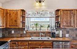 25 NEOSHA Trail, Boulder, WY 82923