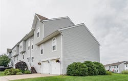 811 Sunset Cir, Cranberry Twp, PA 16066