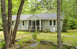 17 Eagle Lane, Damariscotta, ME 04543