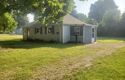204 Prospect, St Louis, MI 48880