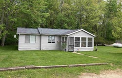 2898 Lakeshore, Gladwin, MI 48624