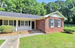 306 Oak Street unit: 18, York, SC 29745
