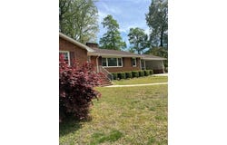 904 Blackstone Circle, Thomasville, NC 27360