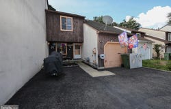 20 QUEEN ANNE COURT, MARLTON, NJ 08053