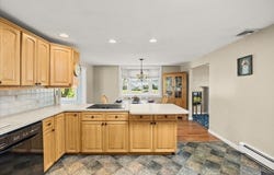 11 Hingston Circle, Braintree, MA 02184