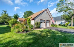 13 Betsy Ross Drive, Monroe, NJ 08831