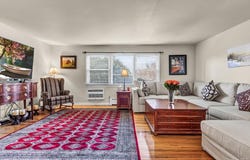 8 Bon Aire Cir, Suffern, NY 10901