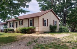 1010 S State Road 145, Birdseye, IN 47513