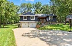 55205 Forrester Valley Lane, Glenwood, IA 51534