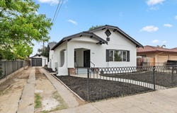 725 5th Street S, Fresno, CA 93702