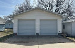 720 Eads Ave., Hebron, NE 68370