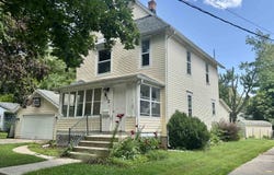 412 W Madison, BELVIDERE, IL 61008