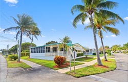 202 NW 52nd St, Deerfield Beach, FL 33064
