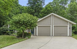 2702 Overlook Drive, Fort Wayne, IN 46808-1889