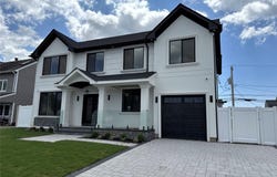 20 Baker Lane, Levittown, NY 11756