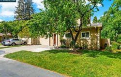 599 Mt Dell Dr, Clayton, CA 94517