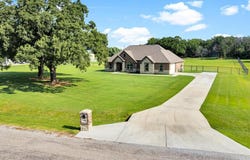 105 Lucy Kirk Lane, Springtown, TX 76082