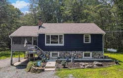144 View Drive, Greentown, PA 18426