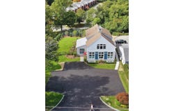 156 Teaticket Highway, Falmouth, MA 02540