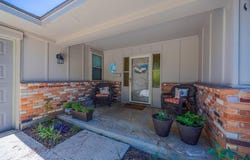 1128 Irwin Drive, Hurst, TX 76053