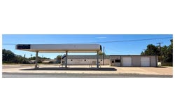 305 N 9th St, Slaton, TX 79364