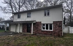 6 Barclay Drive, Coram, NY 11727